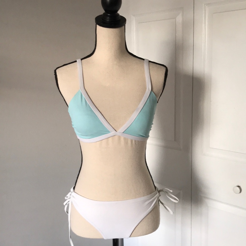 XHILARATION/ABERCROMBIE Two Tones Ribbed Top Customized Bikini Sent | M